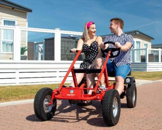Carnaby Holiday Caravan, West Sands, Selsey Extérieur photo